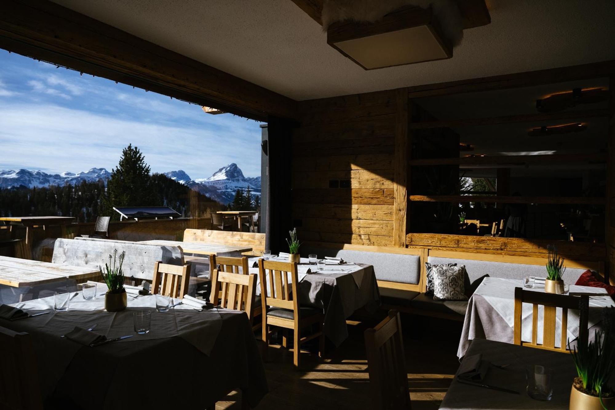 Alpine Hotel Gran Foda' San Vigilio Di Marebbe Exterior photo